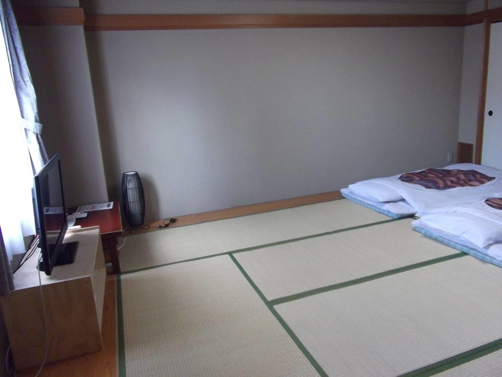 Ichikawa Grand Hotel Eksteriør billede