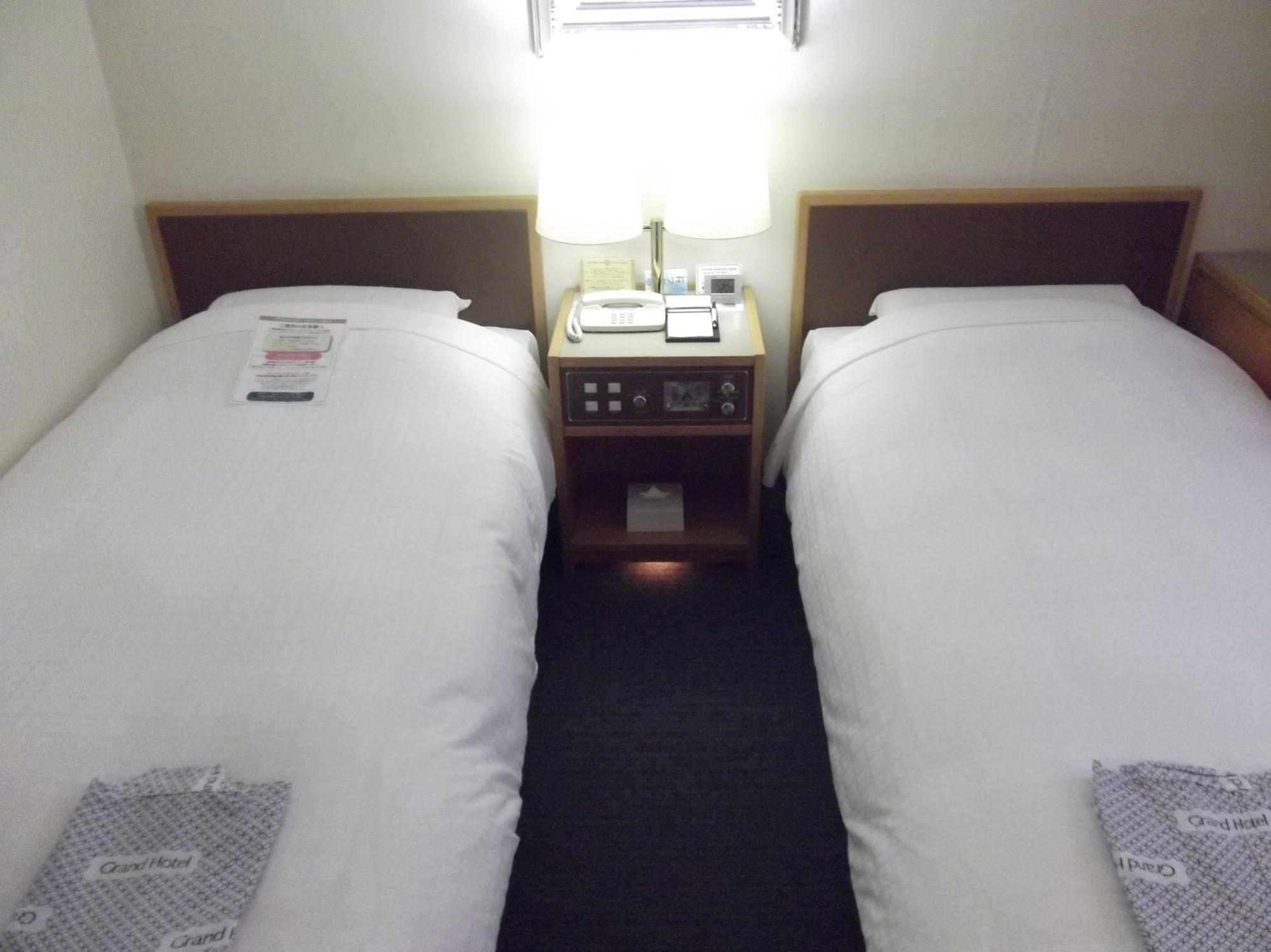 Ichikawa Grand Hotel Eksteriør billede